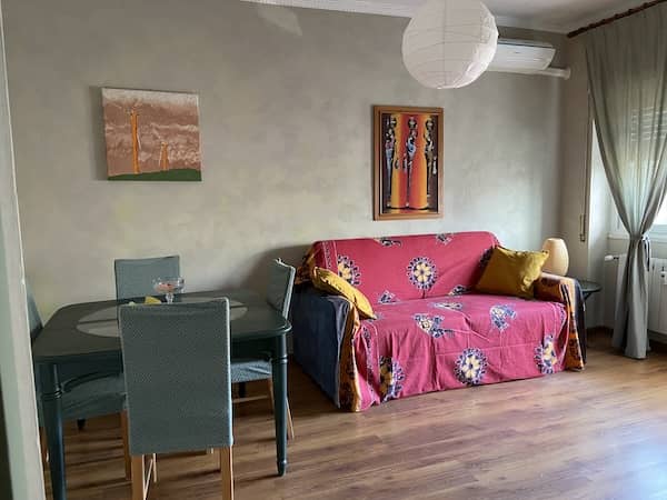 Bright living room of Interno 33, a holiday apartment near Tiburtina Station in Rome