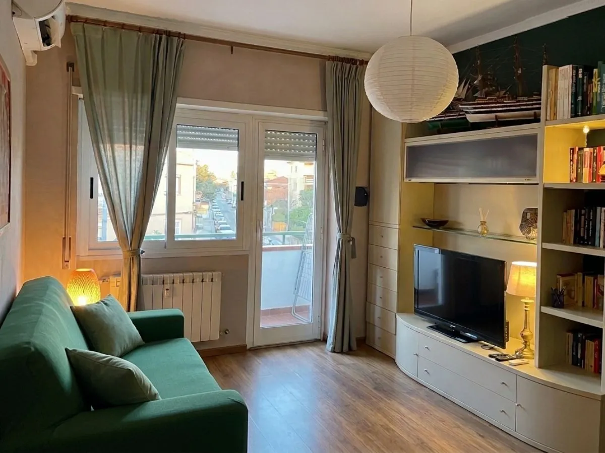 Bright living room Interno33 apartment Rome Tiburtina